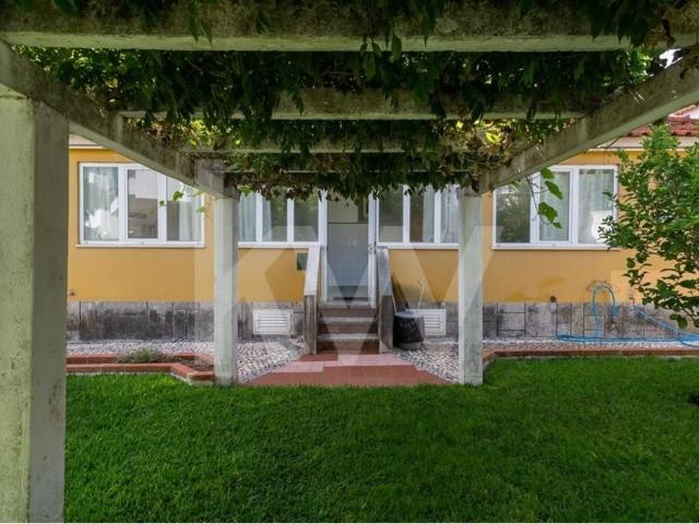 Moradia T4 em Linda a Velha, com jardim, em zona muito sosse. 120m² Algés, Linda a Velha e Cruz Quebrada Dafundo