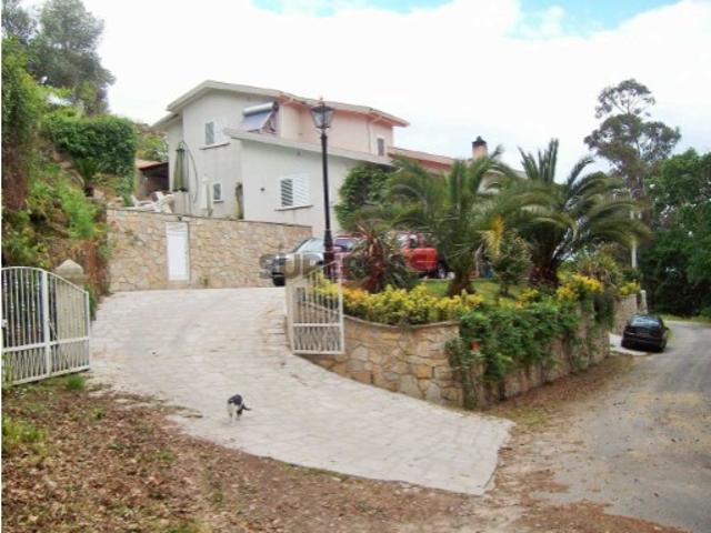 Moradia T4 em Longos Vales