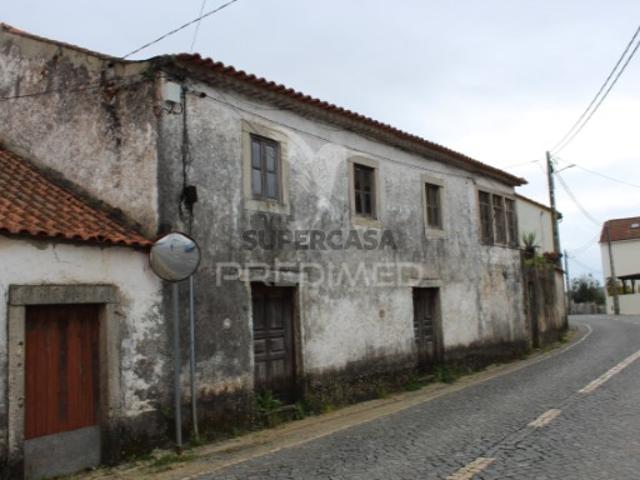 Moradia T4 em Pussos São Pedro