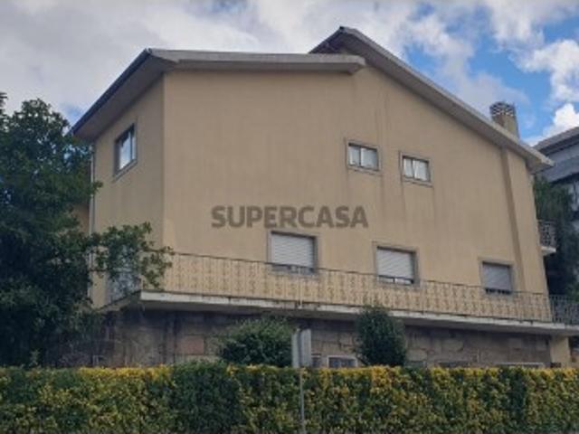 Moradia T4 em Paços de Ferreira