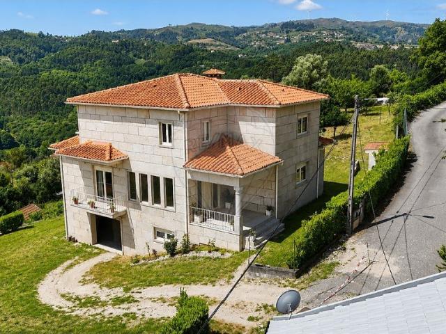 Moradia T4 em Pedra com Terreno de 2.500 m² Alvite, Cabece. 0m² Alvite e Passos