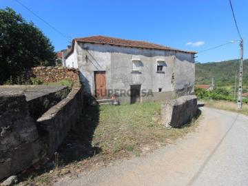 Moradia T4 em Pombeiro da Beira
