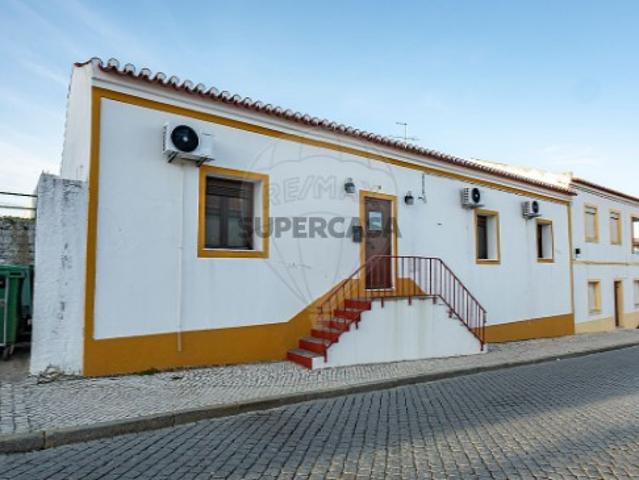 Moradia T4 em Póvoa de São Miguel