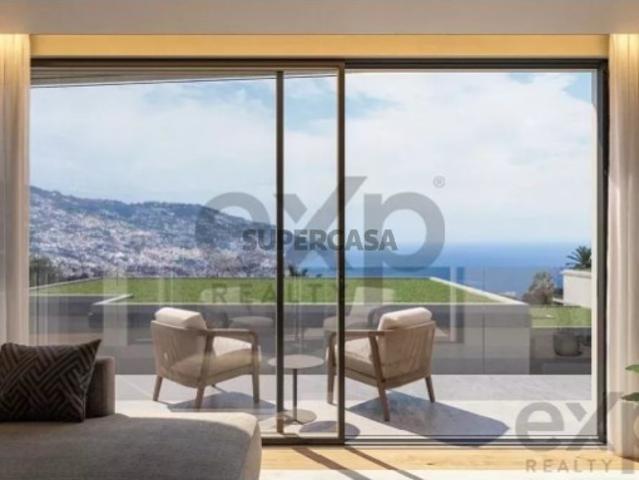 Moradia T4 em São Martinho