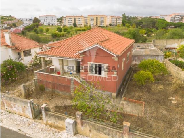 Moradia T4 em Queluz