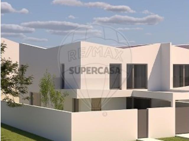 Moradia T4 em Rio Maior