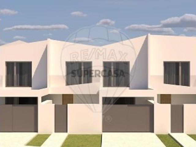Moradia T4 em Rio Maior