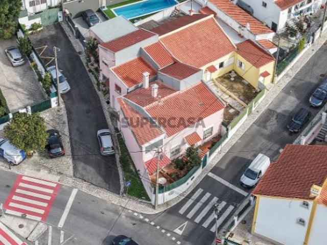 Moradia T4 em São Domingos de Rana