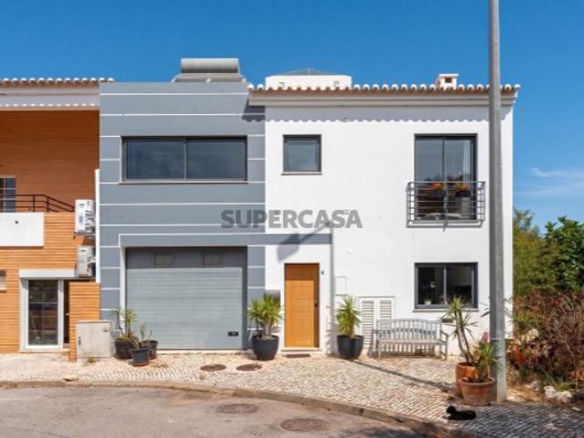 Moradia T4 em São Gonçalo de Lagos