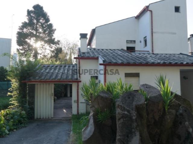 Moradia T4 em São José de São Lázaro e São João do Souto