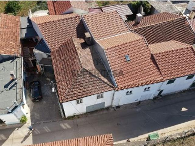 Moradia T4 em São Miguel, Santa Eufémia e Rabaçal