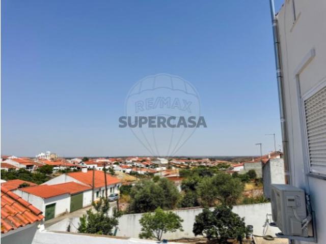 Moradia T4 em Safara
