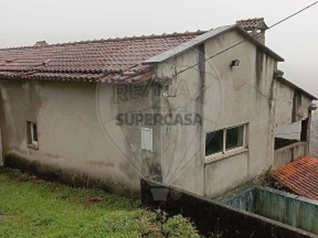 Moradia T4 em Sande, Vilarinho, Barros e Gomide