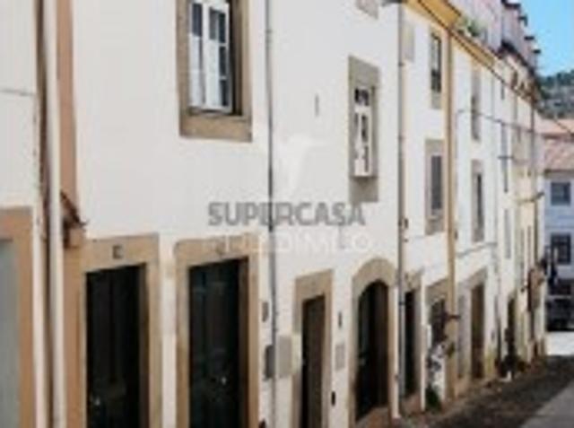 Moradia T4 em Santa Maria da Devesa