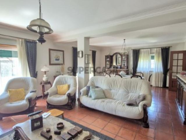 Moradia T5 em Santa Marta de Portuzelo