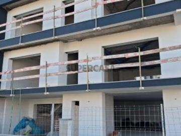 Moradia T4 em Santa Iria de Azoia, São João da Talha e Bobadela