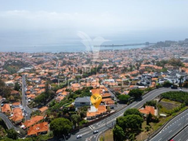 Moradia T4 em Santa Luzia