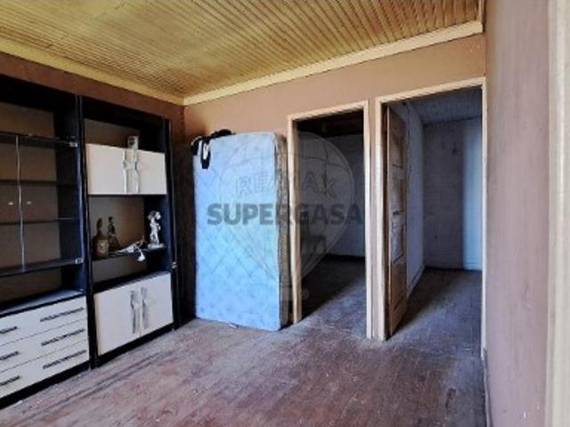 Moradia T4 em Santo António dos Olivais