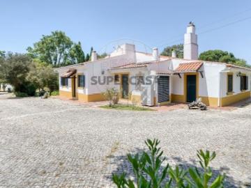 Moradia T4 em Santo Estevão