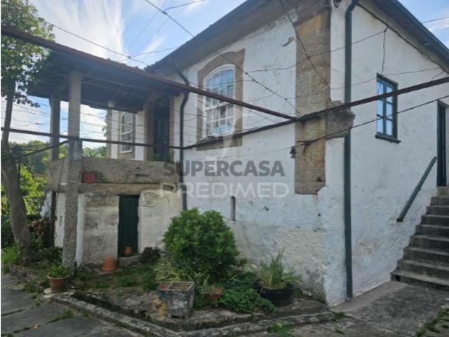 Moradia T4 em Santo Tirso, Couto S.Cristina e S.Miguel e Burgães