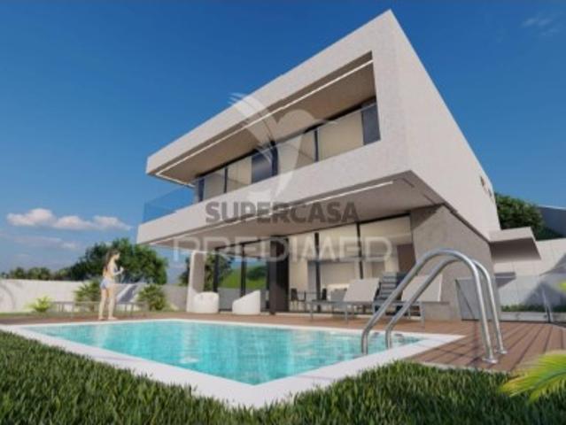 Moradia T4 em Santo António