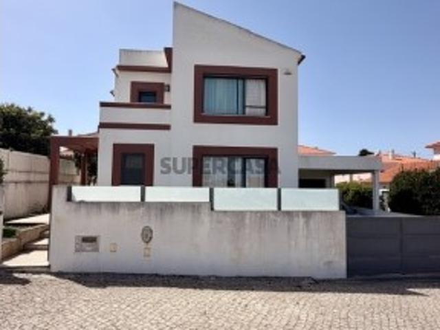 Moradia T4 em Silveira