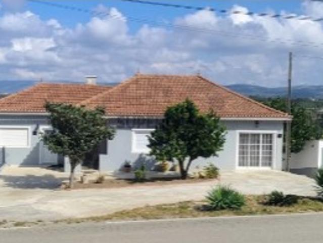 Moradia T4 em Turquel