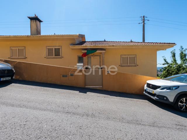 Moradia T4 em Tabuadelo