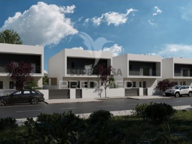 Moradia T4 em Torres Novas Santa Maria, Salvador e Santiago