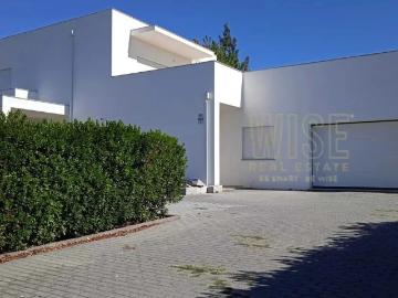 Moradia T4 de Luxo em Travanca de Lagos, Oliveira do Hospital