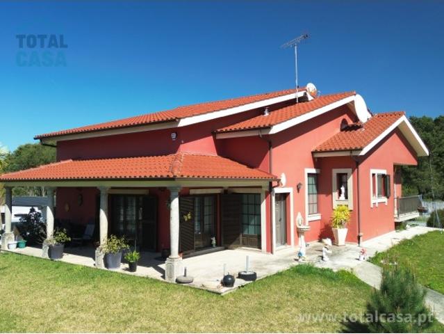 Moradia T4 em Viana do Castelo Espaço, conforto e proximidade à praia