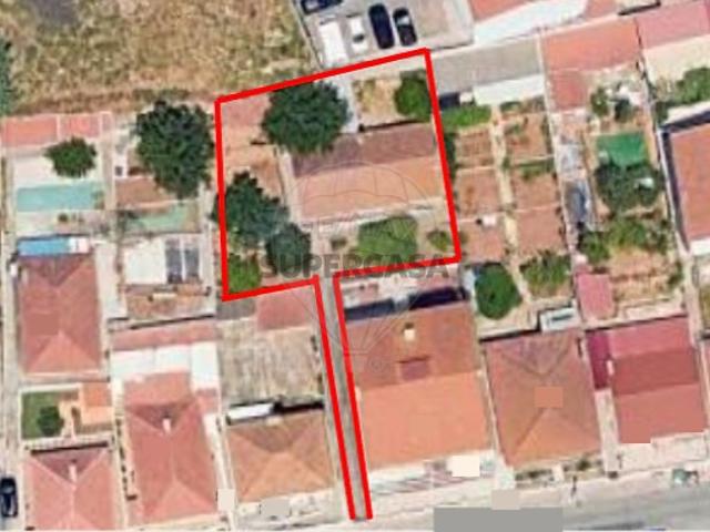 Moradia T4 em Vialonga