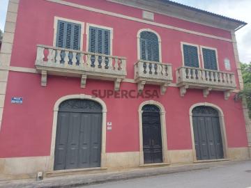 Moradia T5 em Vila Cova de Alva e Anseriz