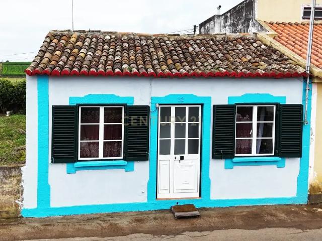 Moradia T4 em Vila de São Sebastião, Angra do Heroísmo