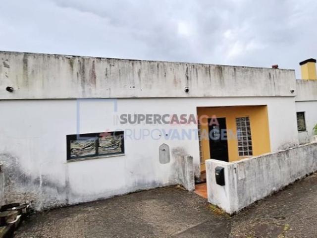 Moradia T4 em Vila Nova de Monsarros