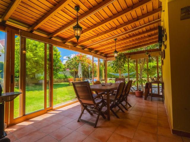 Moradia T4 em zona Residencial Vista sobre o Rio Arade, Ga. 128m² Estômbar e Parchal