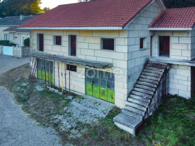 Moradia T4 Estrutura, em Covelães Montalegre