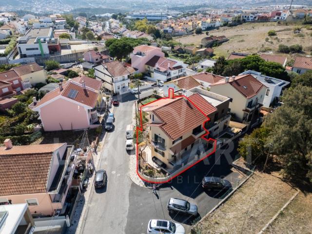 Moradia T4, Famões Odivelas