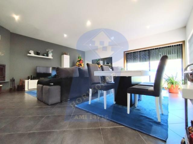 Moradia T4, Garagem e Quintal, Oliveira do Bairro