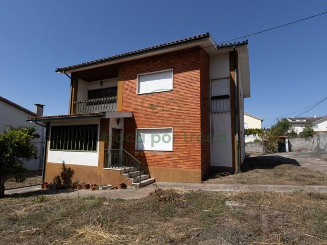 MORADIA T4 | GARAGEM + TERRAÇO | 5 MIN. DO CENTRO DE COIMBRA