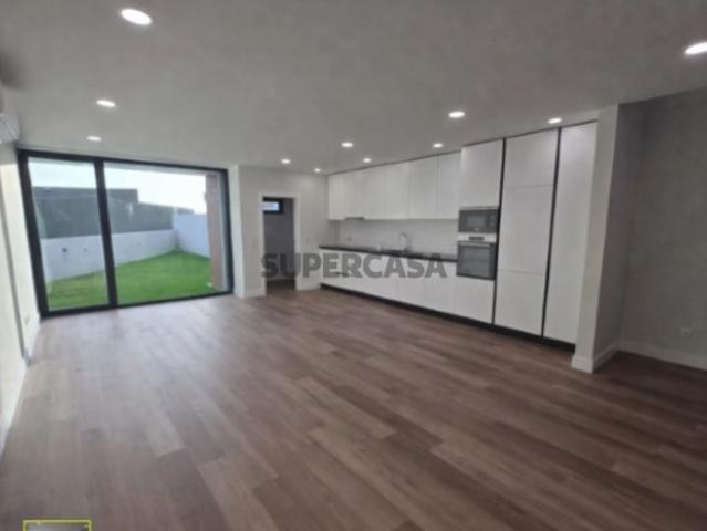 Moradia T4 Geminada Aradas Aveiro