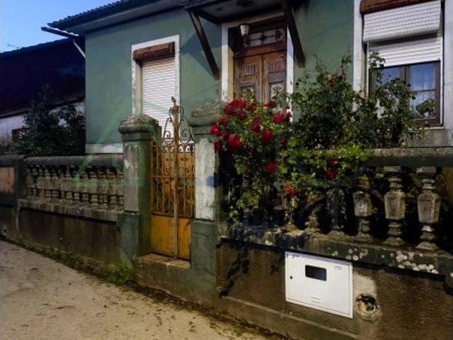 Moradia T4 Habitavel, com Alma, História e Localização Estratégica em Estarreja