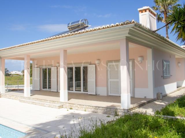 Moradia T4 Isolada com Piscina Sesimbra