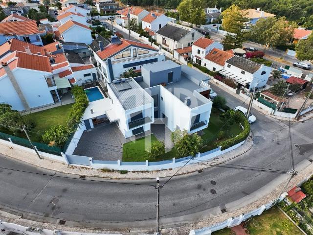 Moradia T4 Isolada de Arquitetura Contemporânea | Charneca d. 225m² Charneca De Caparica
