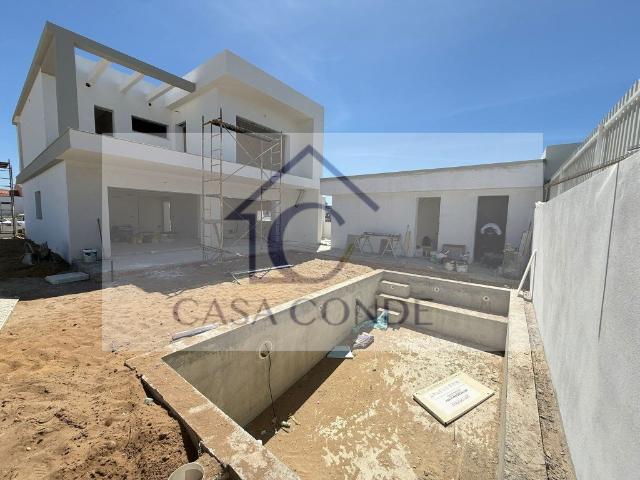 Moradia T4 Isolada Duplex em Azeitão com Piscina e Excelente. 180m² Azeitão São Lourenço e São Simão