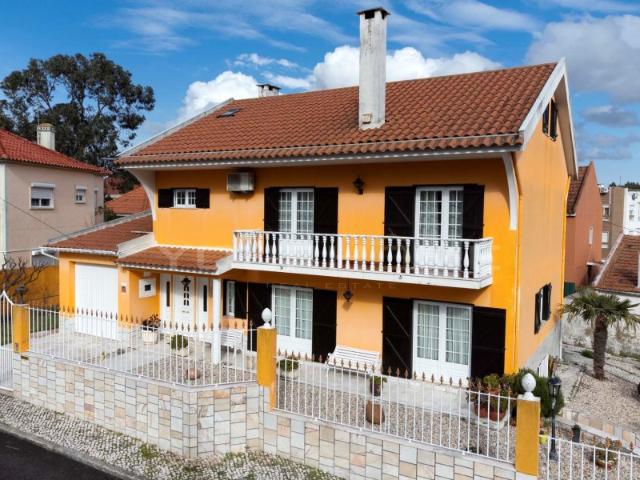 Moradia T4 isolada em Odivelas