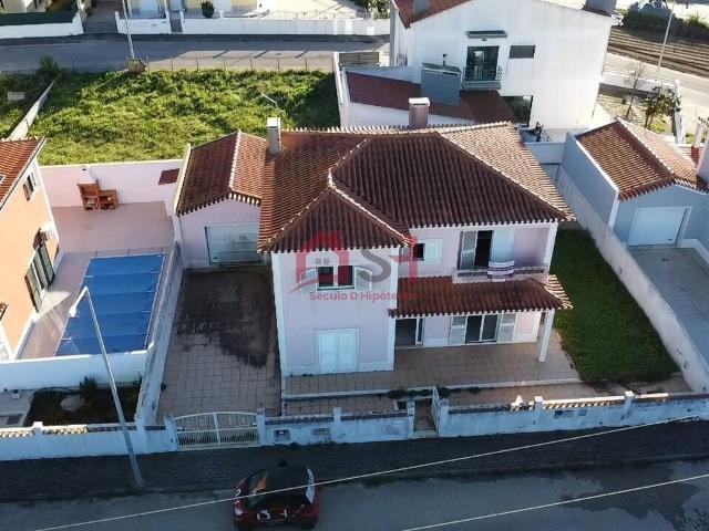 Moradia T4, Isolada Encarnação Vista Mar