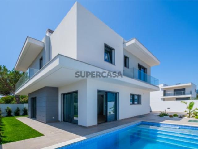 Moradia T4 isolada nova a estrear para venda em Murches, Cascais