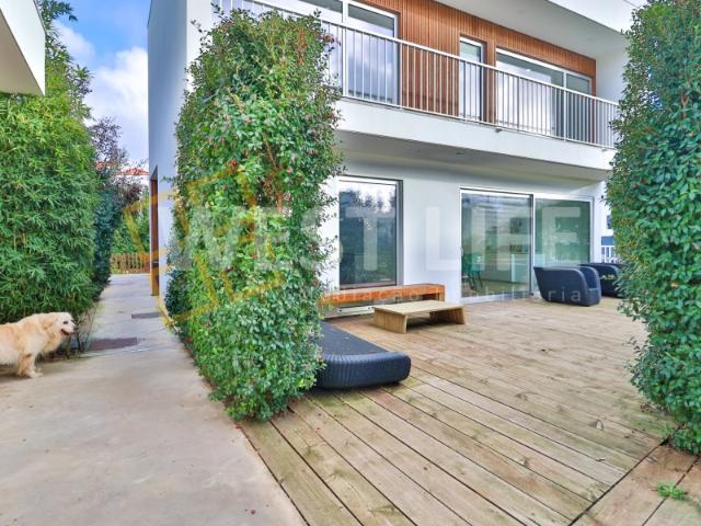 Moradia T4 junto ao CENTRO Jardim e terraços Localização privilegiada EXCLUSIVO WEST LIFE Ericeira