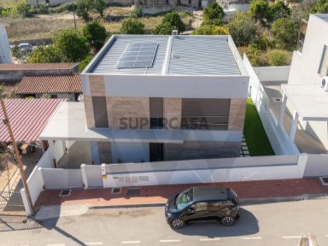 Moradia T4 Luxo c/ Piscina Quinta da Portela